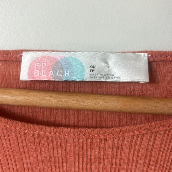 FREE PEOPLE BEACH Long Sleeve Cropped in Rust Orange Peasant Style Size XS - Picture 3 of 9